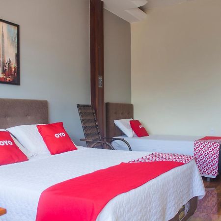 Oyo M&J Hotel Santo Antonio do Descoberto Экстерьер фото